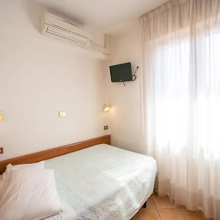 מלון Eco-hotel Edy קיאנצ'נו טרמה