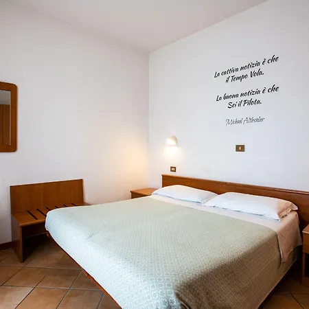 Hotel Eco-hotel Edy 3*